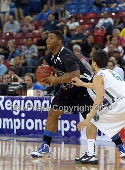 Thumbnail 2 in Newark Memorial vs. De La Salle (CIF NorCal D1 Final) photogallery.