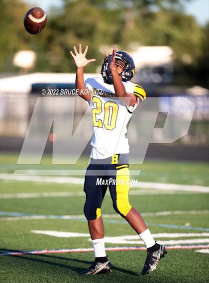 Thumbnail 3 in Belleville @ Millburn photogallery.
