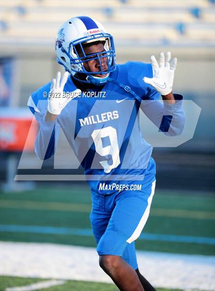 Thumbnail 2 in Belleville @ Millburn photogallery.