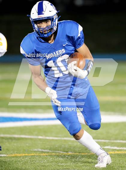 Thumbnail 2 in Belleville @ Millburn photogallery.