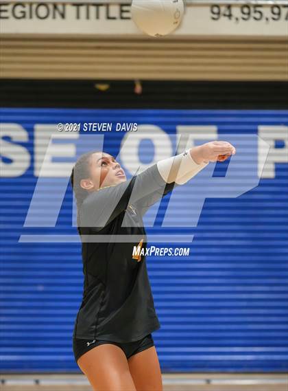 Thumbnail 1 in Gilbert vs. Chaparral photogallery.