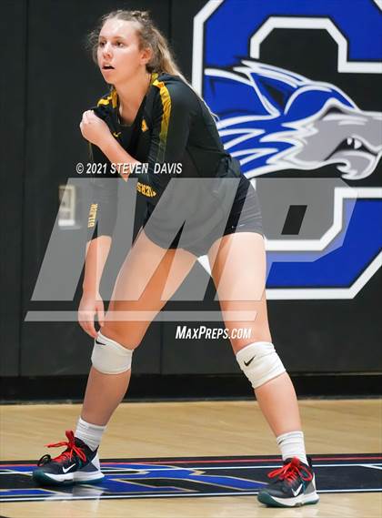 Thumbnail 2 in Gilbert vs. Chaparral photogallery.
