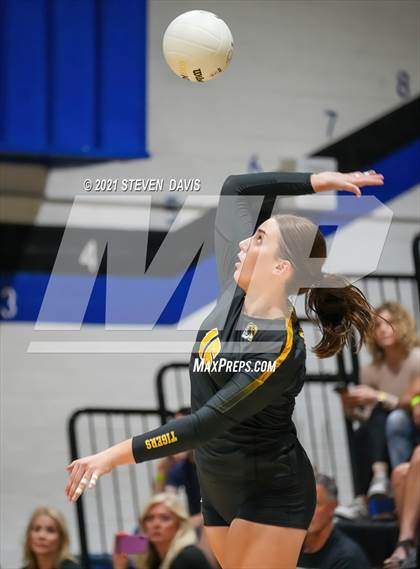 Thumbnail 1 in Gilbert vs. Chaparral photogallery.