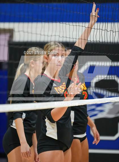 Thumbnail 2 in Gilbert vs. Chaparral photogallery.
