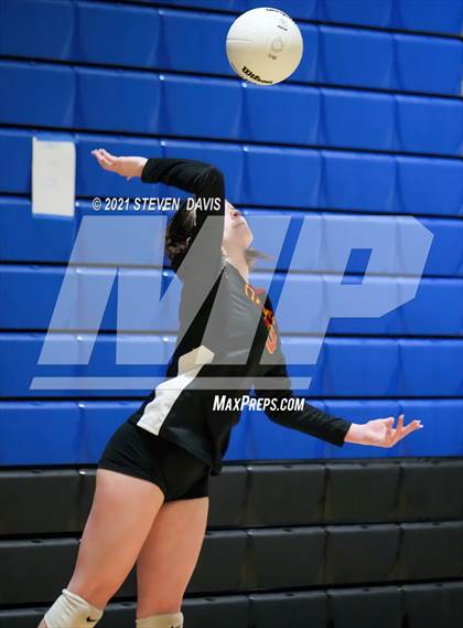Thumbnail 3 in Gilbert vs. Chaparral photogallery.