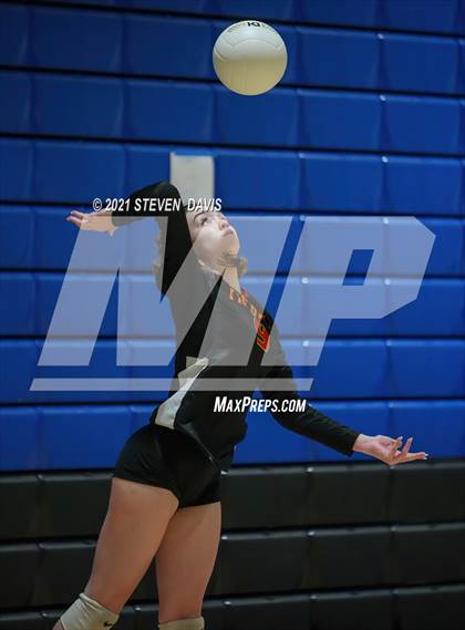 Thumbnail 2 in Gilbert vs. Chaparral photogallery.