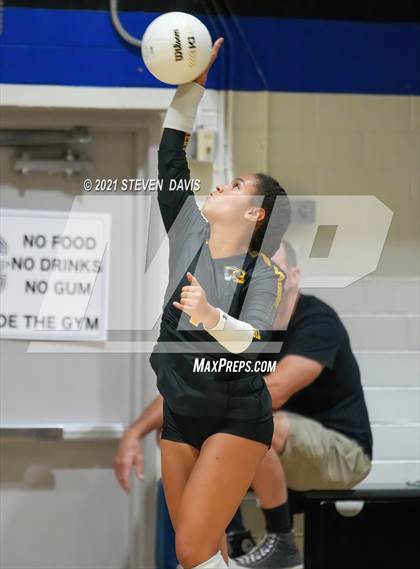 Thumbnail 3 in Gilbert vs. Chaparral photogallery.