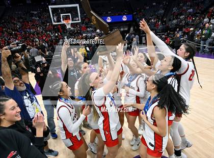 Thumbnail 3 in Sage Hill vs. Carondelet (CIF State D1 Final) photogallery.