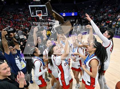 Thumbnail 1 in Sage Hill vs. Carondelet (CIF State D1 Final) photogallery.