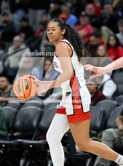 Thumbnail 1 in Sage Hill vs. Carondelet (CIF State D1 Final) photogallery.