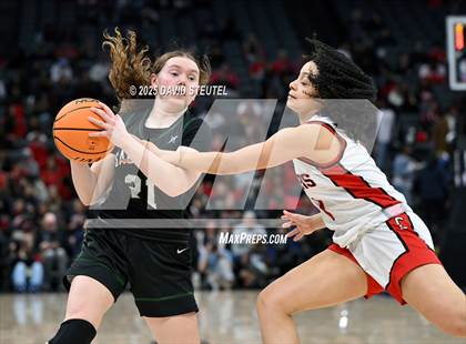 Thumbnail 3 in Sage Hill vs. Carondelet (CIF State D1 Final) photogallery.