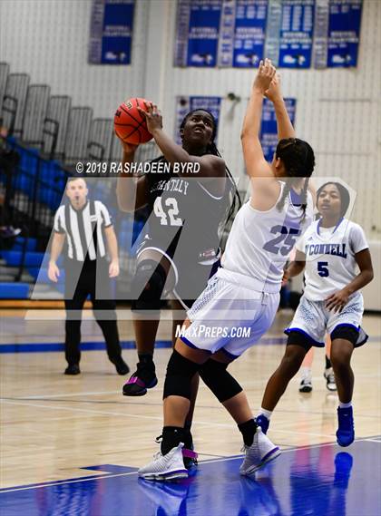 Thumbnail 1 in Chantilly vs. Bishop O'Connell (Rebel Run Classic) photogallery.