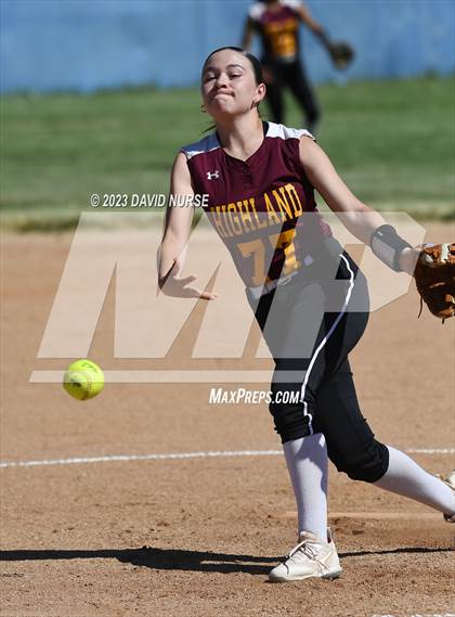 Thumbnail 1 in Highland @ Quartz Hill photogallery.