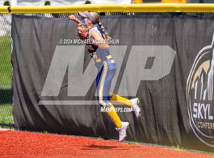 Thumbnail 2 in Oceanside vs. Massapequa (Sect VIII AAA Final Game 2) photogallery.