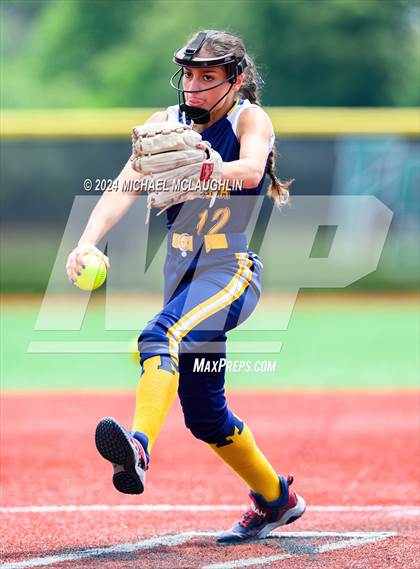 Thumbnail 3 in Oceanside vs. Massapequa (Sect VIII AAA Final Game 2) photogallery.