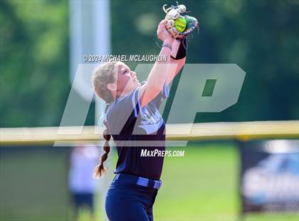 Thumbnail 3 in Oceanside vs. Massapequa (Sect VIII AAA Final Game 2) photogallery.