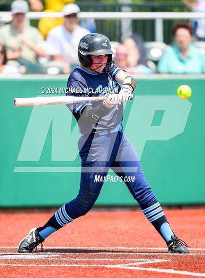 Thumbnail 3 in Oceanside vs. Massapequa (Sect VIII AAA Final Game 2) photogallery.