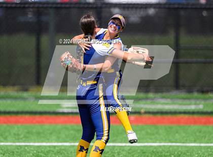 Thumbnail 3 in Oceanside vs. Massapequa (Sect VIII AAA Final Game 2) photogallery.
