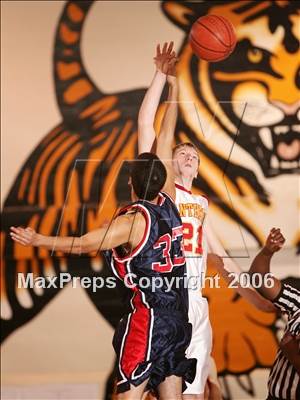 Thumbnail 1 in Las Plumas vs. Chico (Oroville Tournament) photogallery.