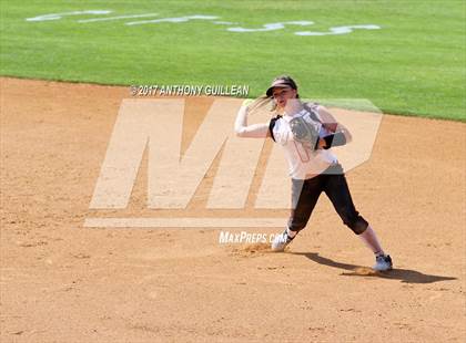 Thumbnail 1 in Santa Ynez vs Village Christian (CIF SS Division 7 Final) photogallery.