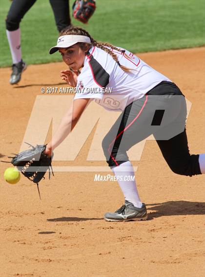 Thumbnail 1 in Santa Ynez vs Village Christian (CIF SS Division 7 Final) photogallery.