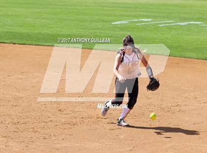 Thumbnail 3 in Santa Ynez vs Village Christian (CIF SS Division 7 Final) photogallery.