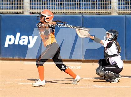 Thumbnail 1 in Santa Ynez vs Village Christian (CIF SS Division 7 Final) photogallery.