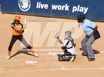 Thumbnail 2 in Santa Ynez vs Village Christian (CIF SS Division 7 Final) photogallery.