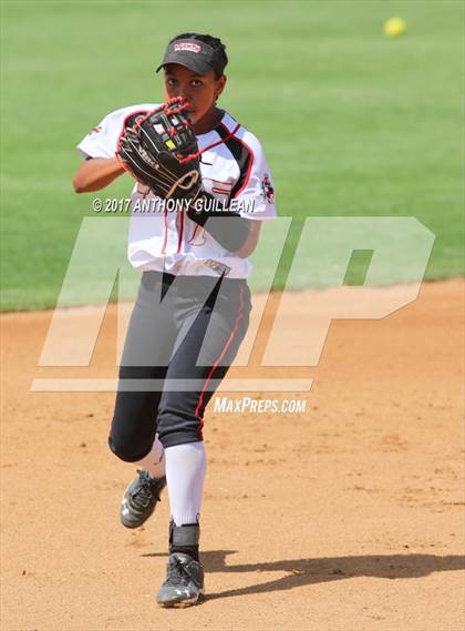Thumbnail 1 in Santa Ynez vs Village Christian (CIF SS Division 7 Final) photogallery.
