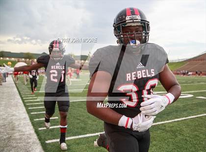 Thumbnail 1 in MacArthur @ Tascosa photogallery.