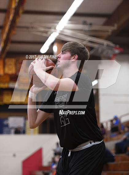 Thumbnail 2 in Archbishop Stepinac vs. Piedmont Classical (Torrey Pines Holiday Classic) photogallery.