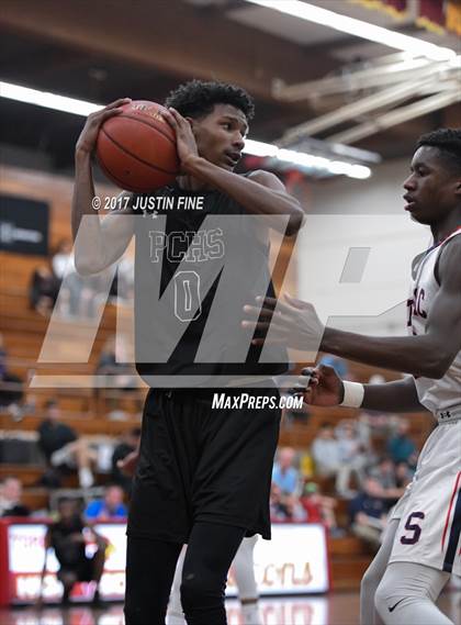Thumbnail 3 in Archbishop Stepinac vs. Piedmont Classical (Torrey Pines Holiday Classic) photogallery.
