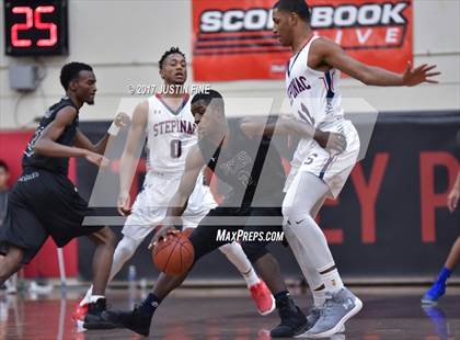 Thumbnail 2 in Archbishop Stepinac vs. Piedmont Classical (Torrey Pines Holiday Classic) photogallery.