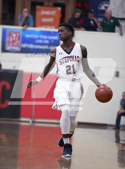 Thumbnail 1 in Archbishop Stepinac vs. Piedmont Classical (Torrey Pines Holiday Classic) photogallery.