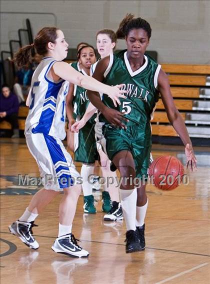 Thumbnail 3 in Ludlowe vs Norwalk photogallery.