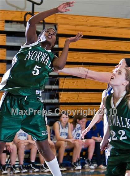 Thumbnail 3 in Ludlowe vs Norwalk photogallery.