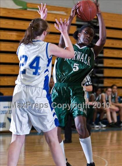 Thumbnail 1 in Ludlowe vs Norwalk photogallery.