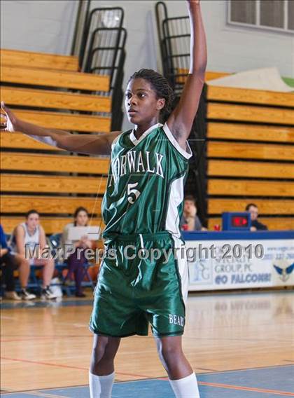 Thumbnail 2 in Ludlowe vs Norwalk photogallery.