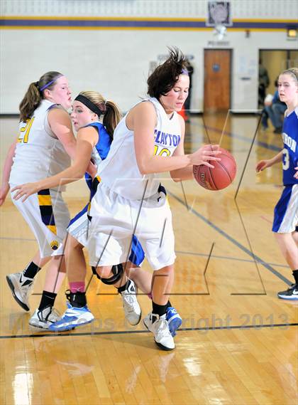Thumbnail 3 in Clayton vs. Cameron photogallery.