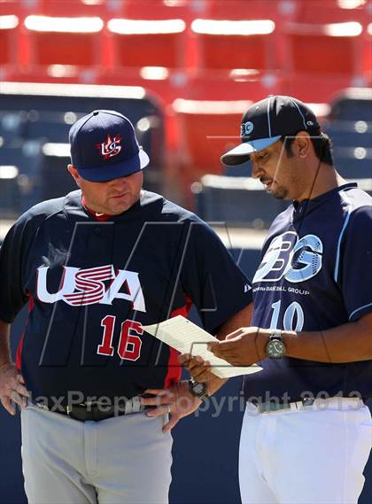 Thumbnail 1 in Team USA 18U photogallery.