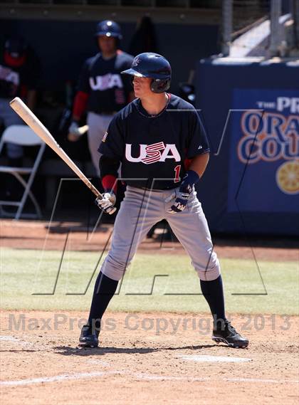 Thumbnail 2 in Team USA 18U photogallery.