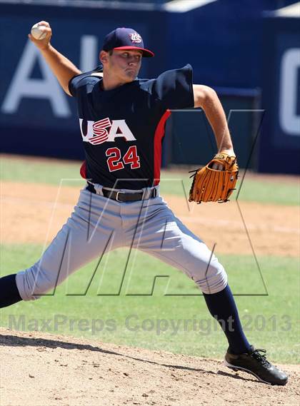 Thumbnail 3 in Team USA 18U photogallery.