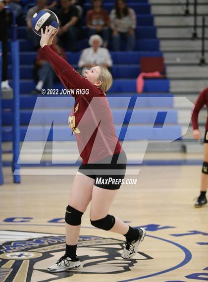 Thumbnail 2 in Bledsoe County vs Van Buren County photogallery.