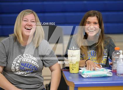 Thumbnail 3 in Bledsoe County vs Van Buren County photogallery.