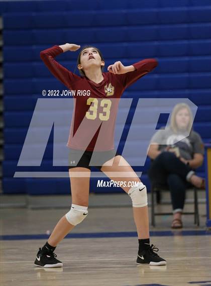 Thumbnail 3 in Bledsoe County vs Van Buren County photogallery.