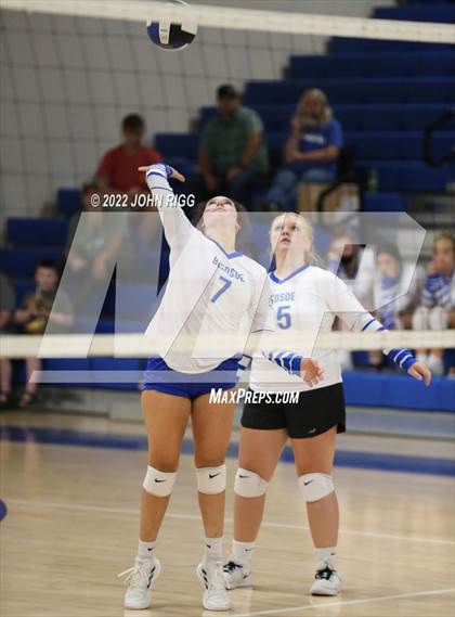 Thumbnail 3 in Bledsoe County vs Van Buren County photogallery.