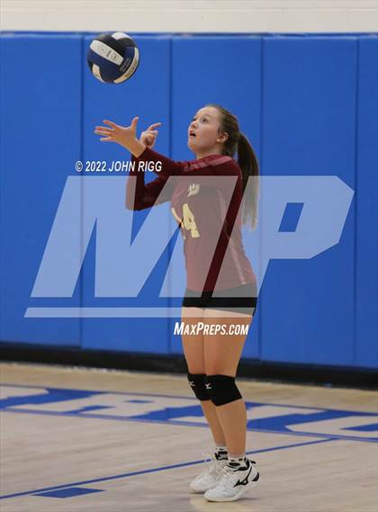 Thumbnail 3 in Bledsoe County vs Van Buren County photogallery.