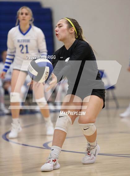Thumbnail 2 in Bledsoe County vs Van Buren County photogallery.