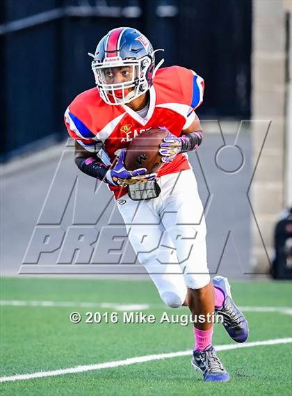 Thumbnail 1 in 2016 North Texas All-Star Football Classic photogallery.