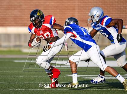 Thumbnail 1 in 2016 North Texas All-Star Football Classic photogallery.